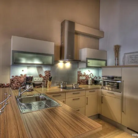 Residenz An Der Burg By * Kaprun